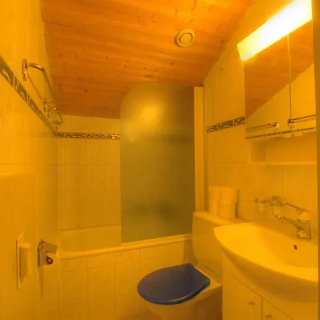 Saphir 615 Pres De La Telecabine A *